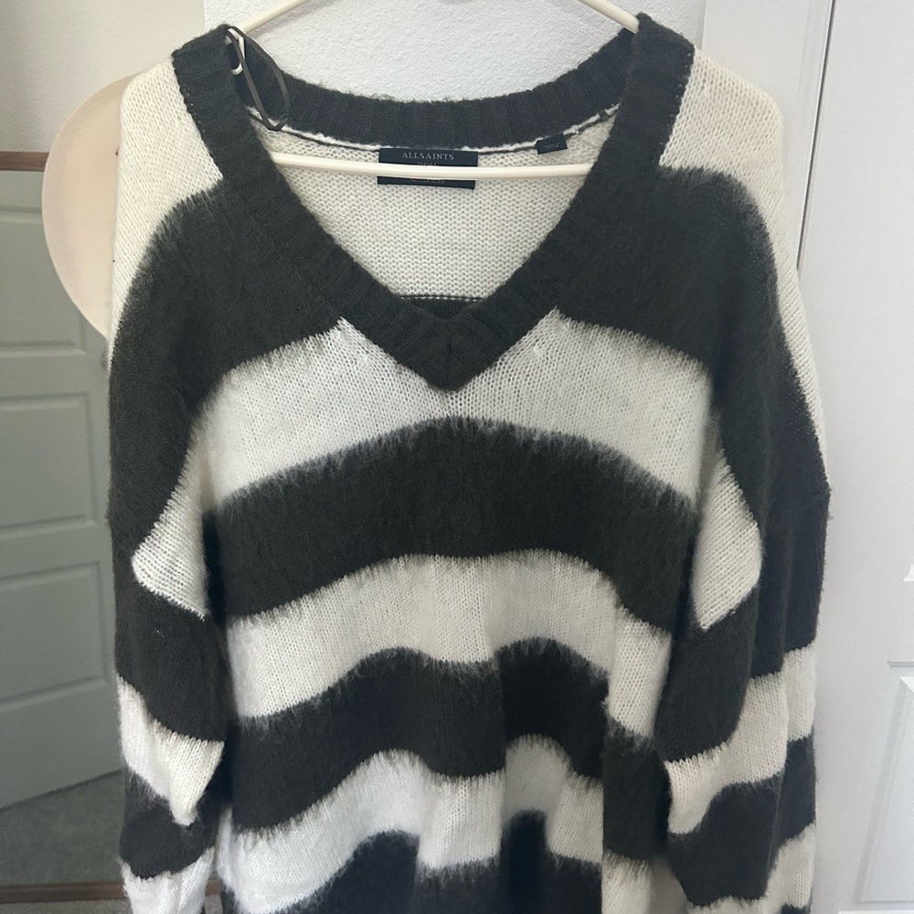 All Saints Women's V-Neck Sweater - Dark Olive and White
